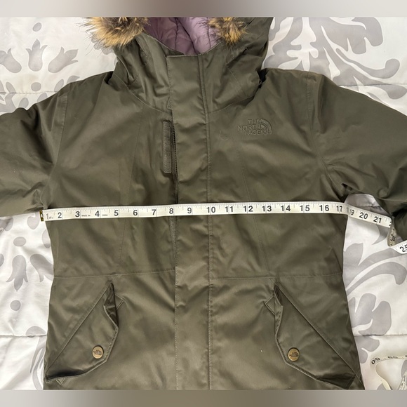 The North Face Greenland Down 550 Olive Green Girls Youth Faux Fur Jacket 10/12 - Picture 8 of 11